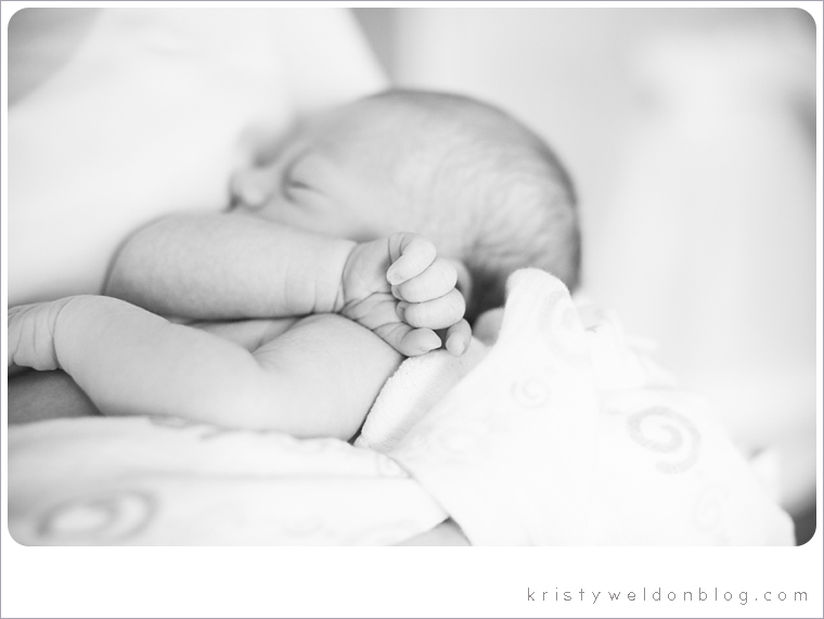 sacramento_lifestyle_newborn_photographer_0030.jpg